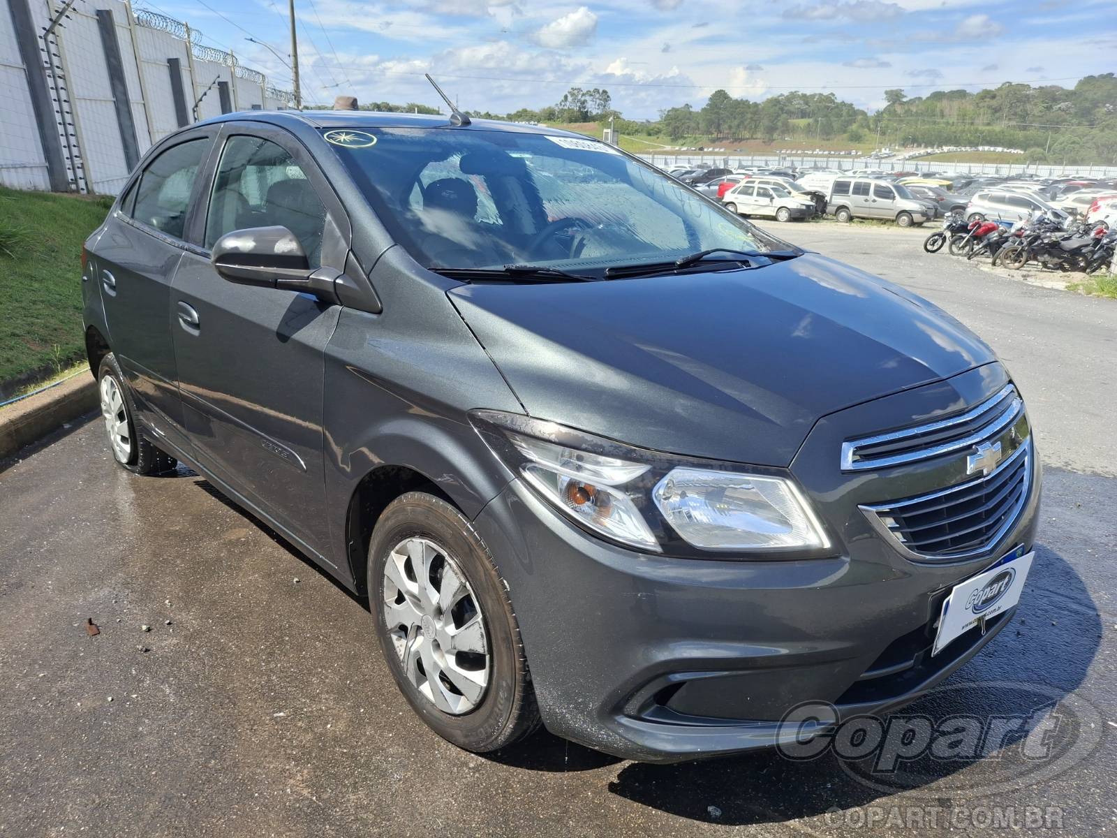 Veículo GM - Chevrolet Onix 2016 CHEVROLET ONIX LT 1.0 SPE/4 FLEX 2016 em leilão