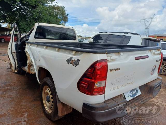 2025 TOYOTA HILUX CS 