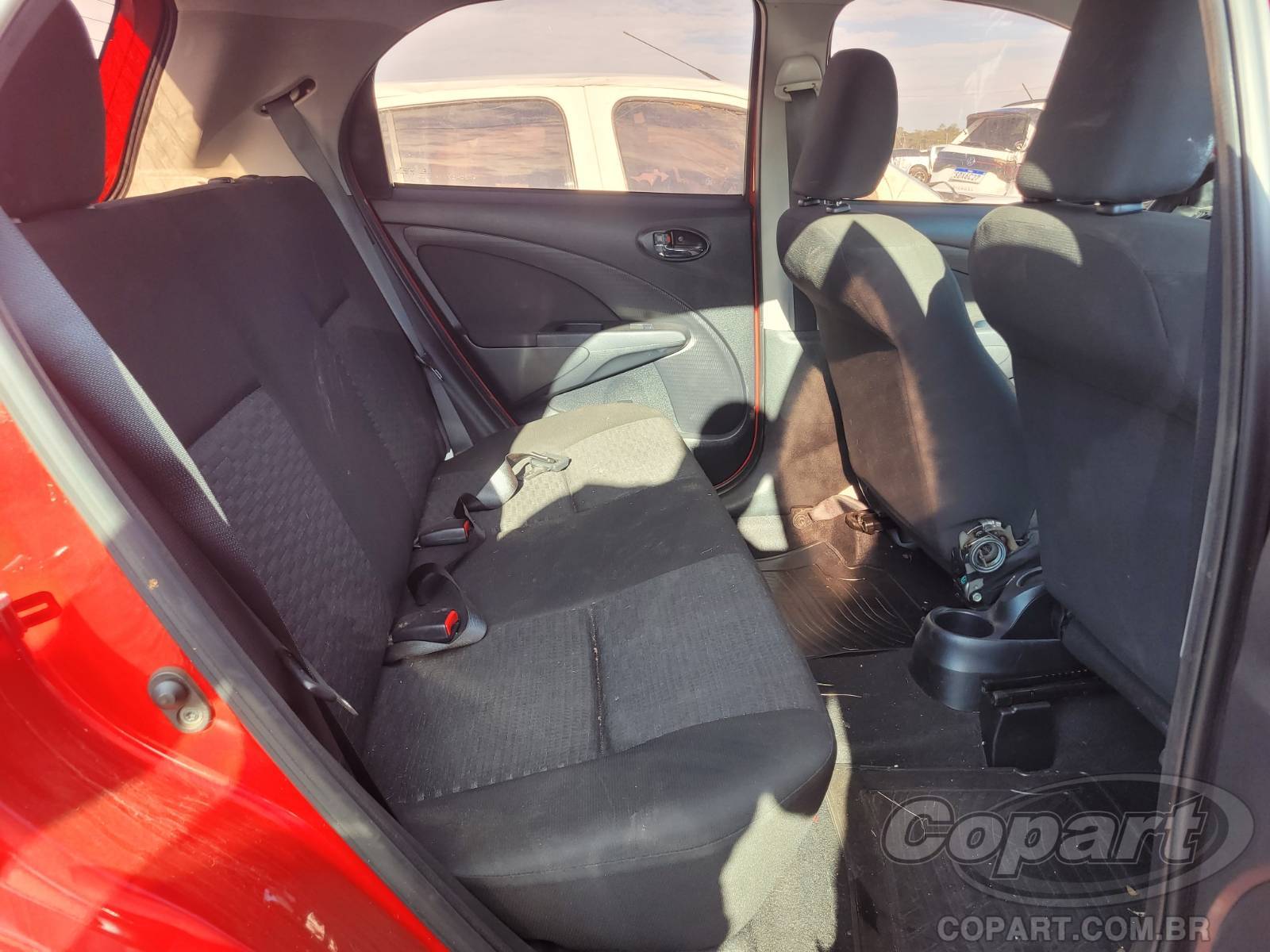 Foto 6 de 10: 2015 TOYOTA ETIOS