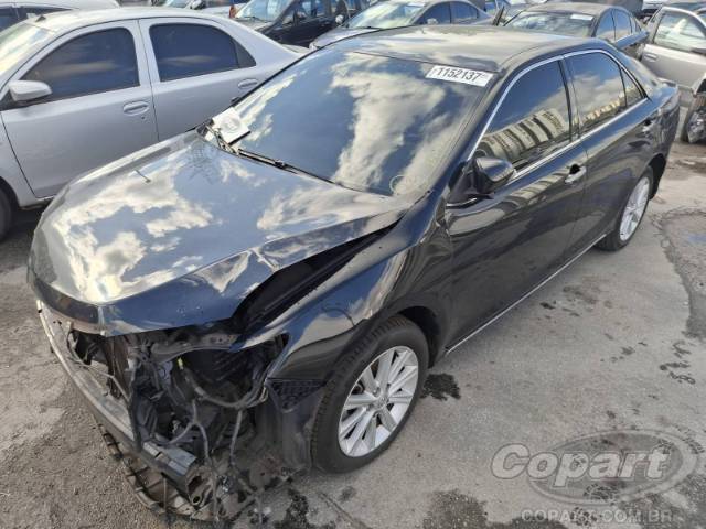 2013 TOYOTA CAMRY 