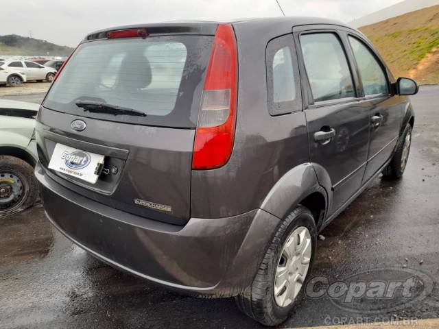 2005 FORD FIESTA 
