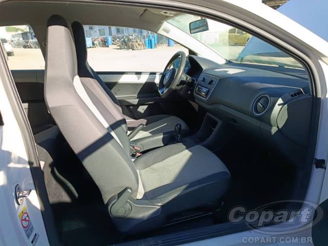 2015 VOLKSWAGEN UP 