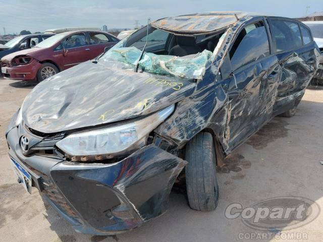 2023 TOYOTA YARIS SEDA 
