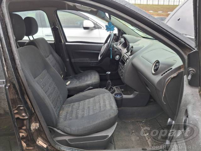 2003 FORD FIESTA 