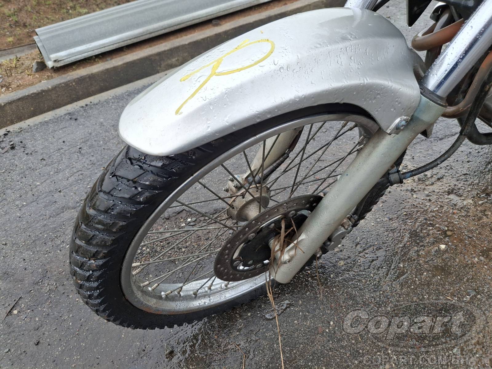 Foto 8 de 10: 2014 HONDA NX 400I