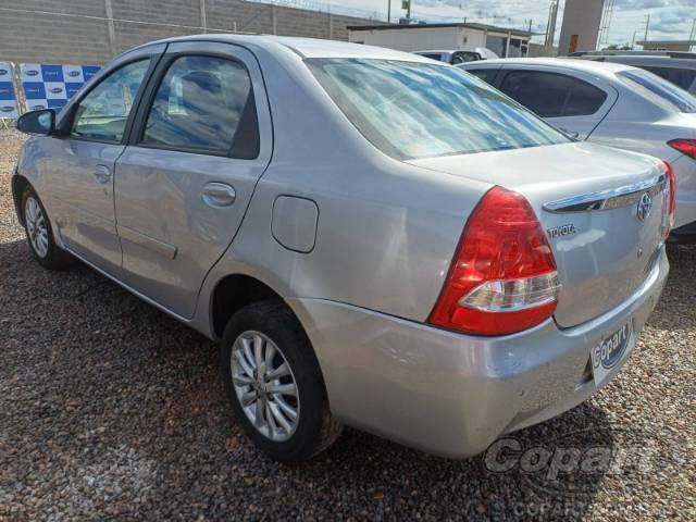 2015 TOYOTA ETIOS SEDA 