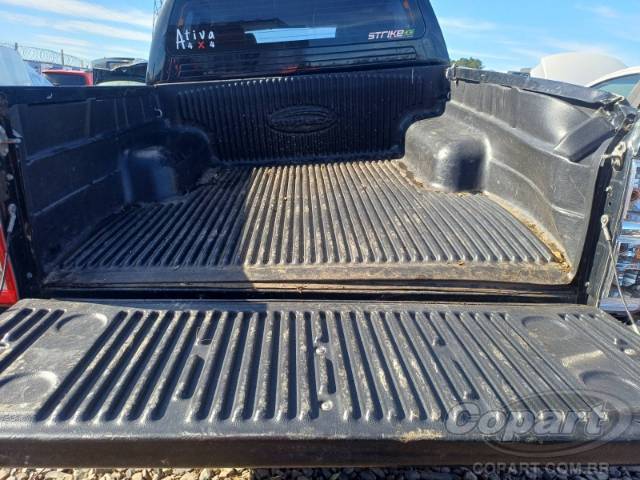 2013 TOYOTA HILUX CD 