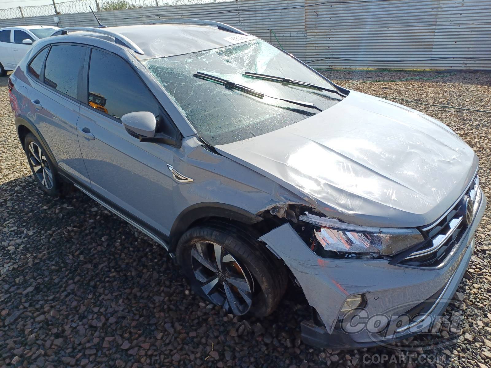 Volkswagen Nivus Highline 1.0 12V TSI Turbo 2023 Colisão Média Monta
