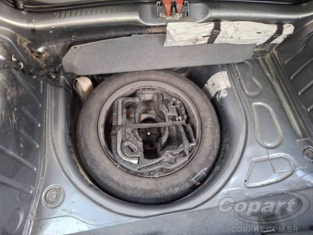 2005 VOLKSWAGEN FOX 