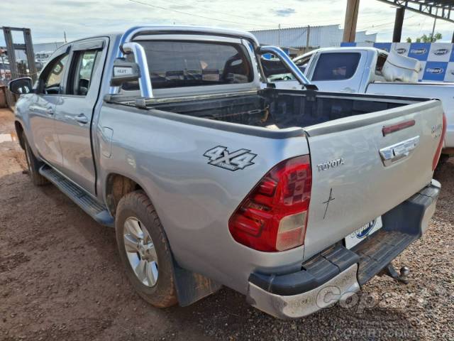 2017 TOYOTA HILUX CD 