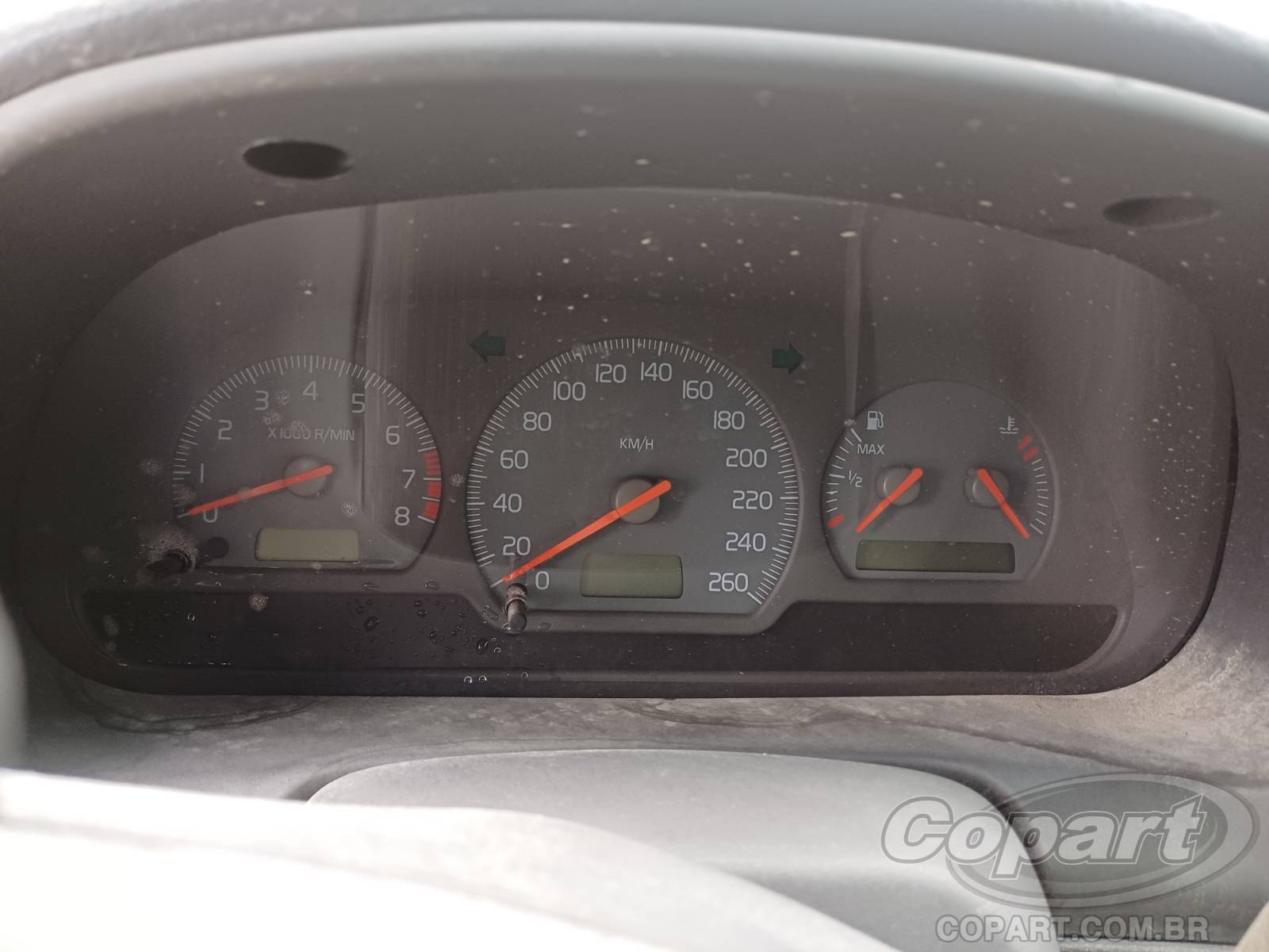 Foto 8 de 10: 2001 VOLVO V40
