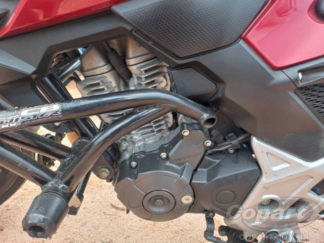 2025 HONDA CB 300F 