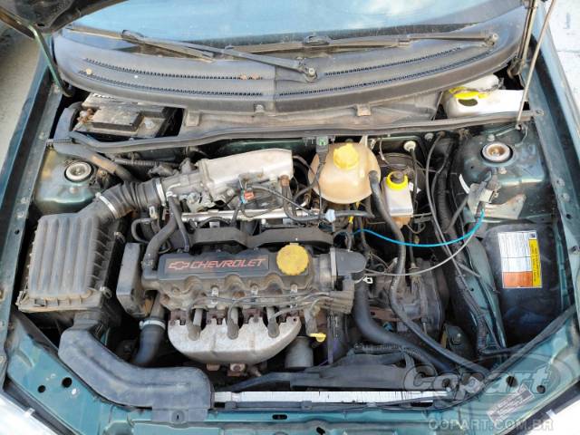 2000 CHEVROLET CORSA SEDAN 