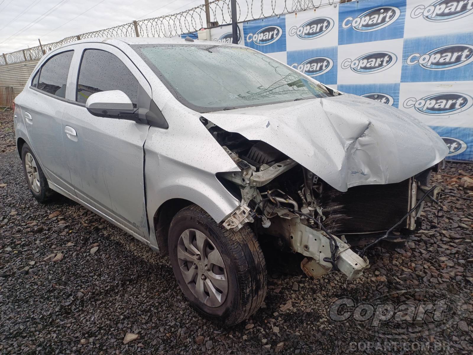 Chevrolet Onix 2019 em leilão