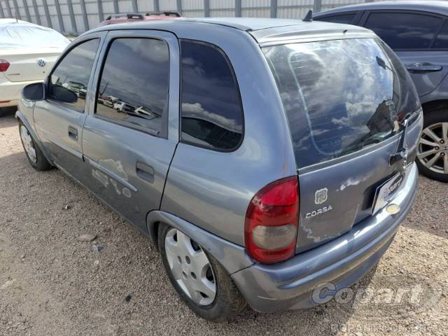 2000 CHEVROLET CORSA 