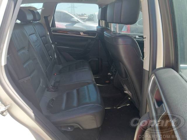 2014 VOLKSWAGEN TOUAREG 