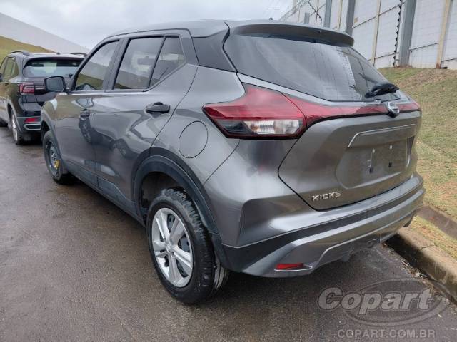 2024 NISSAN KICKS 