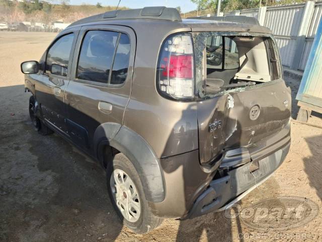 2015 FIAT UNO 