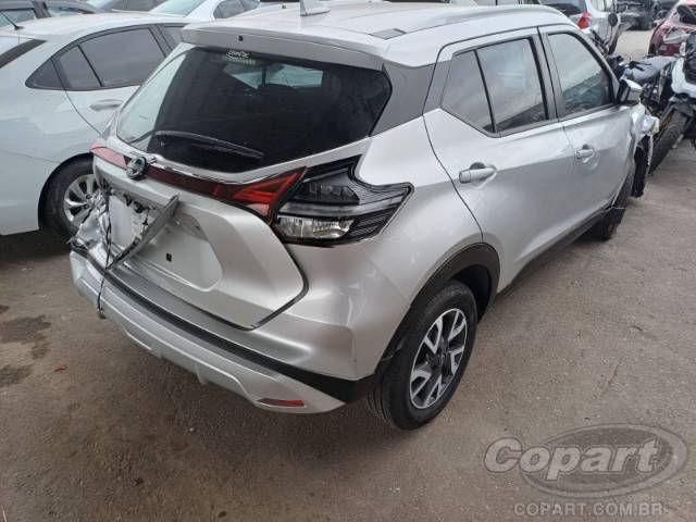 2024 NISSAN KICKS 