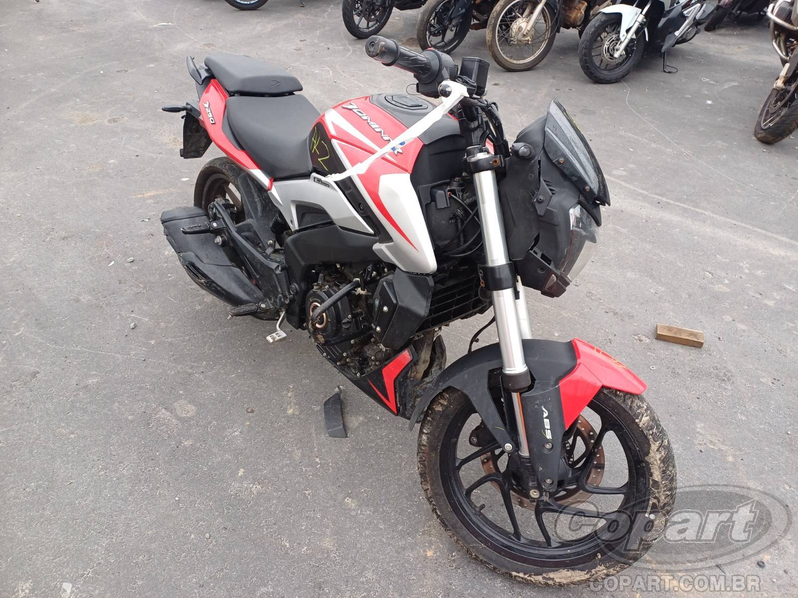 BAJAJ DOMINAR 2025