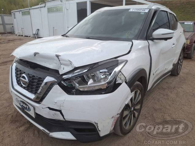 2017 NISSAN KICKS 
