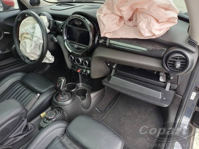 2019 MINI COOPER 