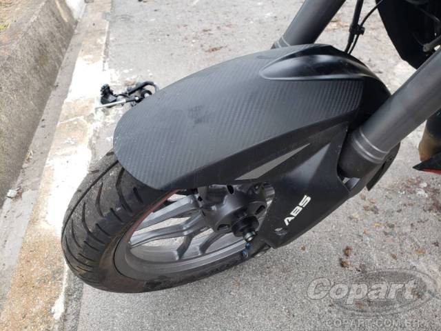 2025 BAJAJ DOMINAR 