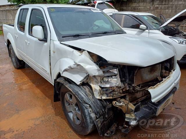 2013 NISSAN FRONTIER CD 