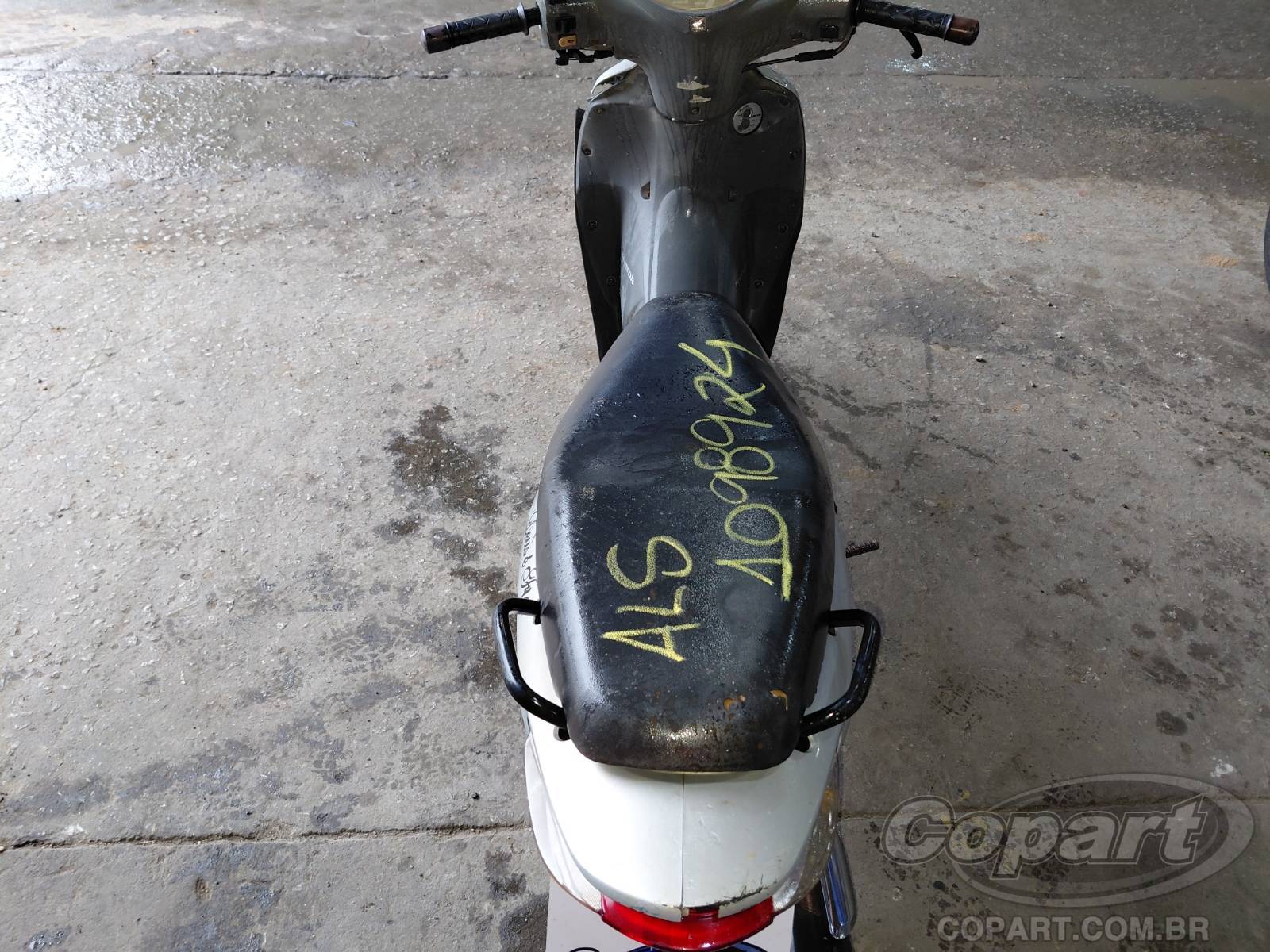 Foto 10 de 11: 2006 HONDA BIZ 125