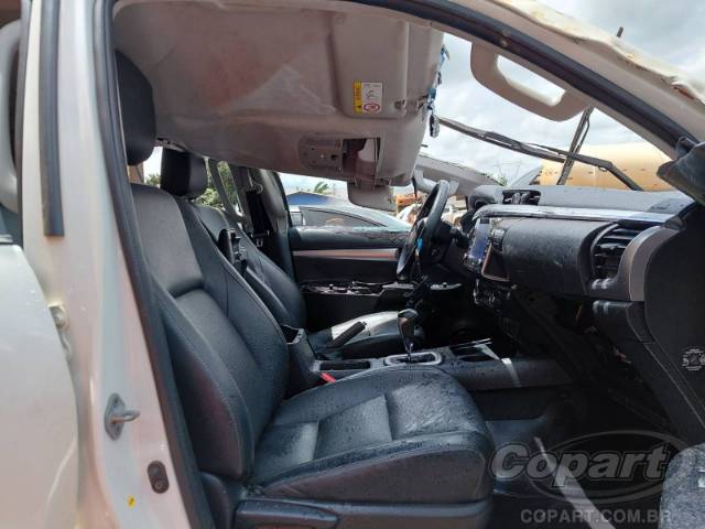 2021 TOYOTA HILUX CD 