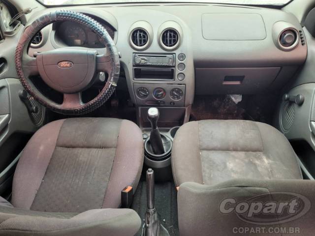 2006 FORD FIESTA 