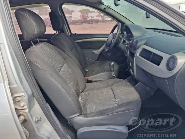 2010 RENAULT SANDERO 