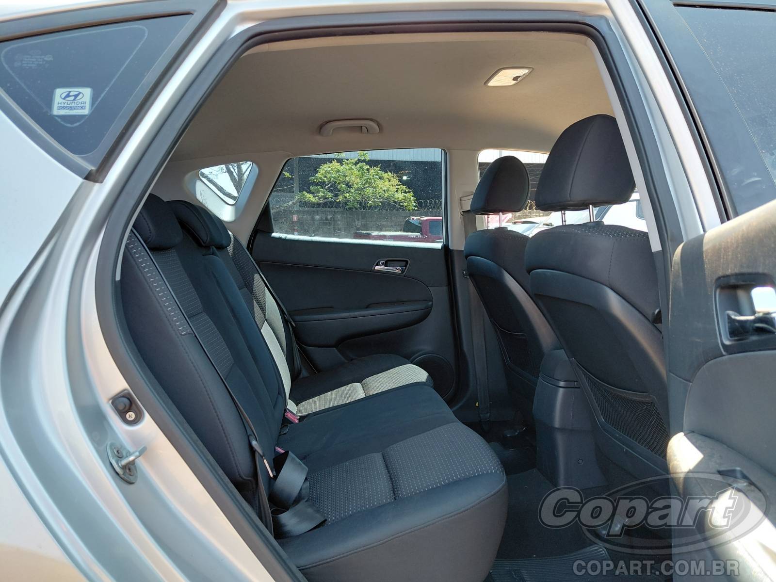 2012 HYUNDAI I30 — foto 6 de 10