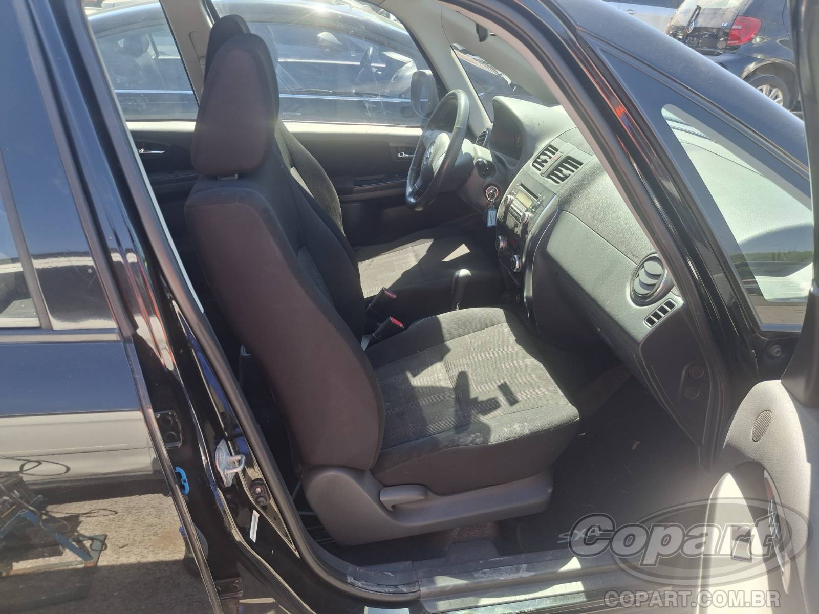 2011 SUZUKI SX4 — foto 5 de 10