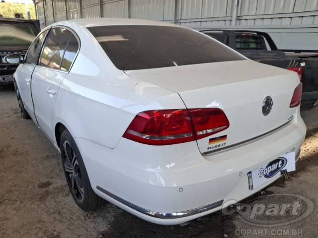 2012 VOLKSWAGEN PASSAT 