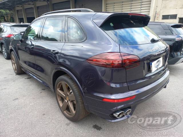 2017 PORSCHE CAYENNE 