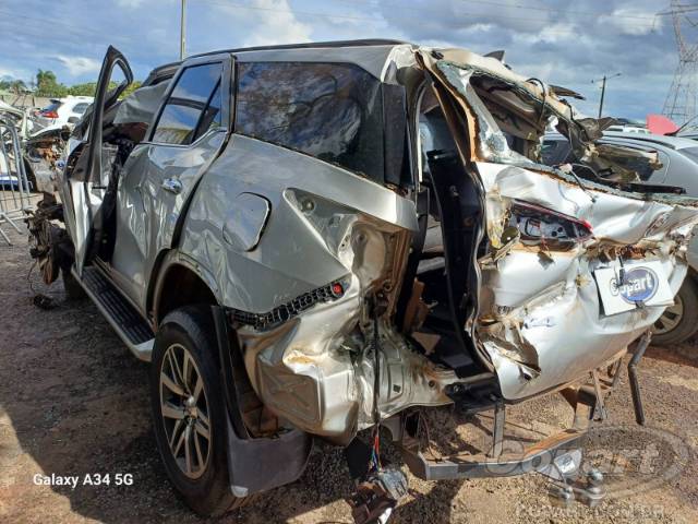 2017 TOYOTA HILUX SW4 