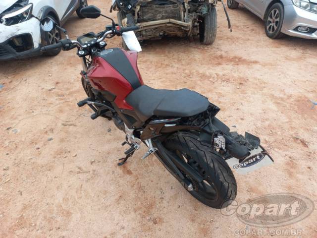 2025 HONDA CB 300F 