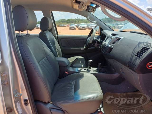 2014 TOYOTA HILUX CD 