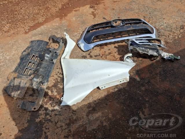 2024 TOYOTA HILUX CD 