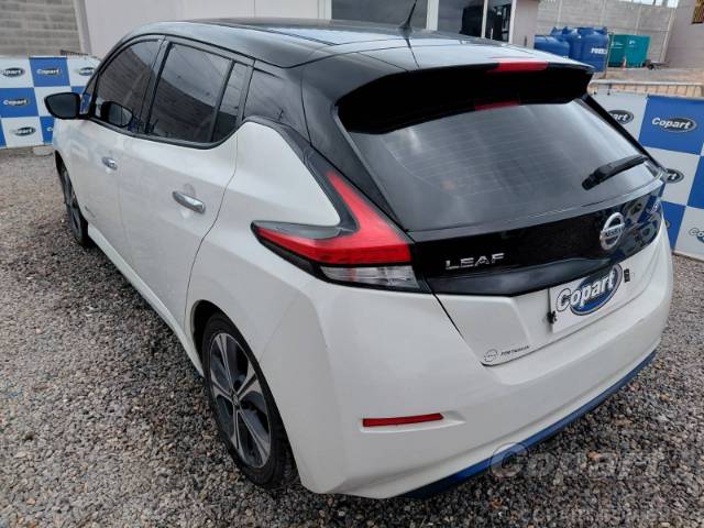 2022 NISSAN LEAF 