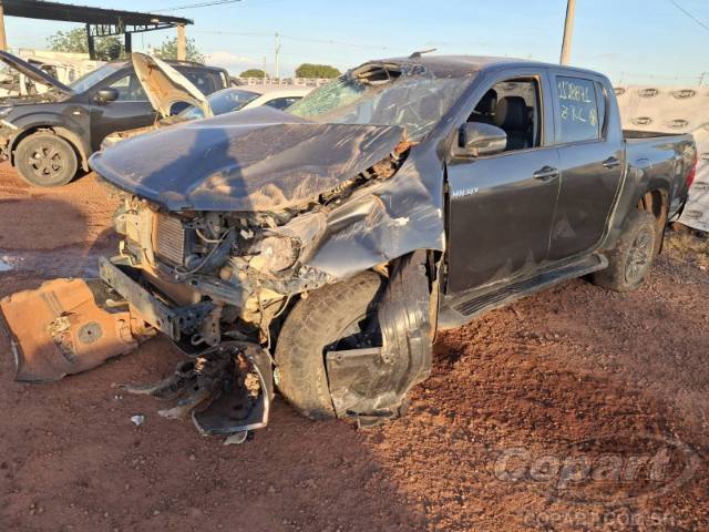 2023 TOYOTA HILUX CD 