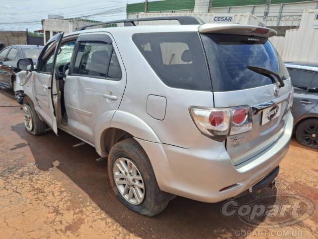 2014 TOYOTA HILUX SW4 