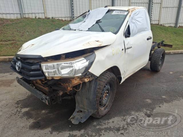 2021 TOYOTA HILUX CS 