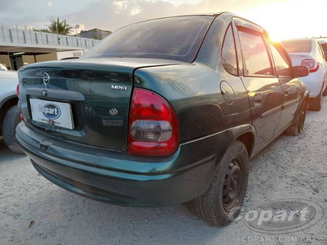 2000 CHEVROLET CORSA SEDAN 