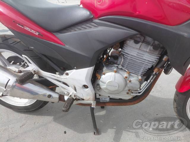 2010 HONDA CB 300 
