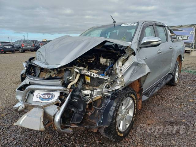 2017 TOYOTA HILUX CD 