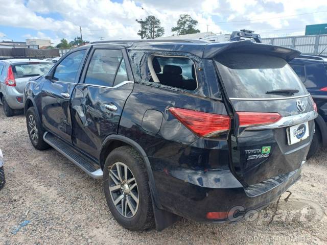 2017 TOYOTA HILUX SW4 