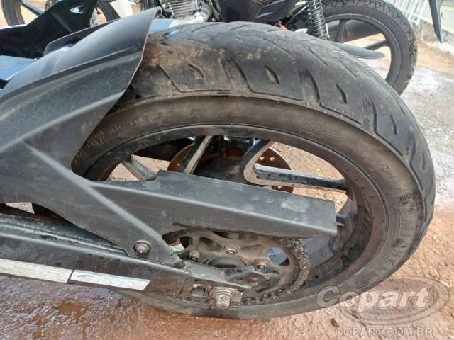 2025 BAJAJ DOMINAR 