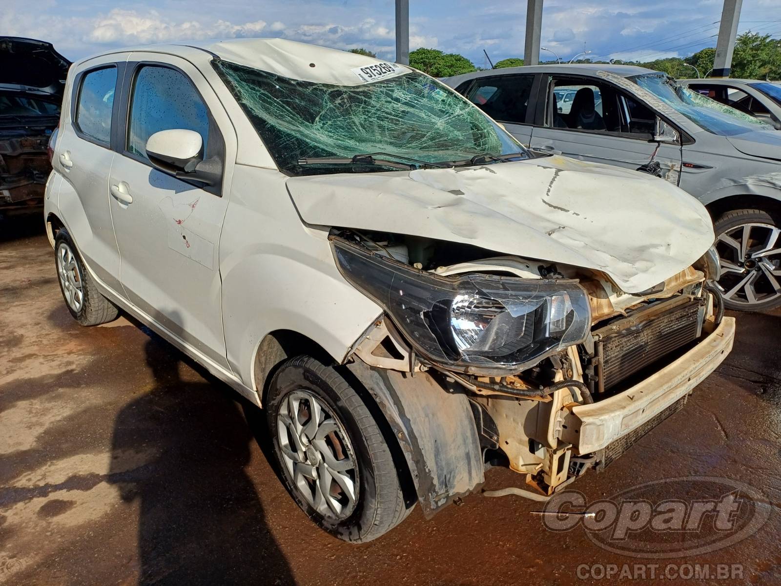 Veículo Fiat Mobi Fiat Mobi Like 1.0 Fire 2018 Colisão Média Monta 2018 em leilão